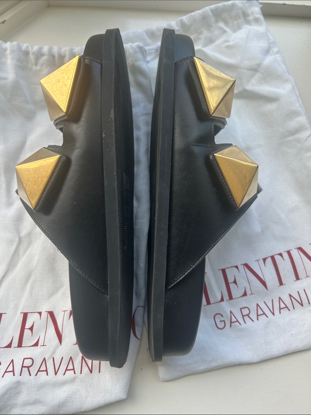 Valentino Garavani Black Leather Slides with Gold Pyramid Studs - Picture 4 of 5